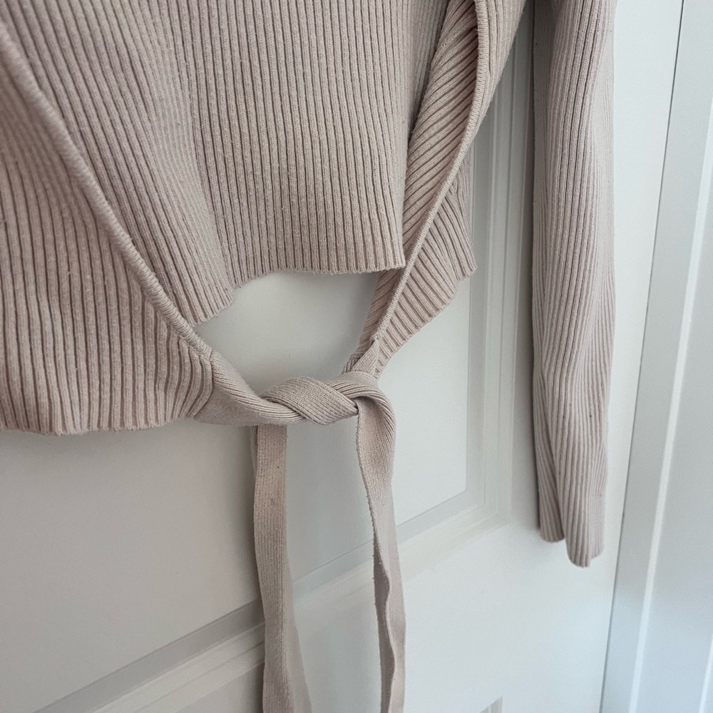 Zara Beige Ribbed Crop Top with Tie-Back - Picture 5 of 8